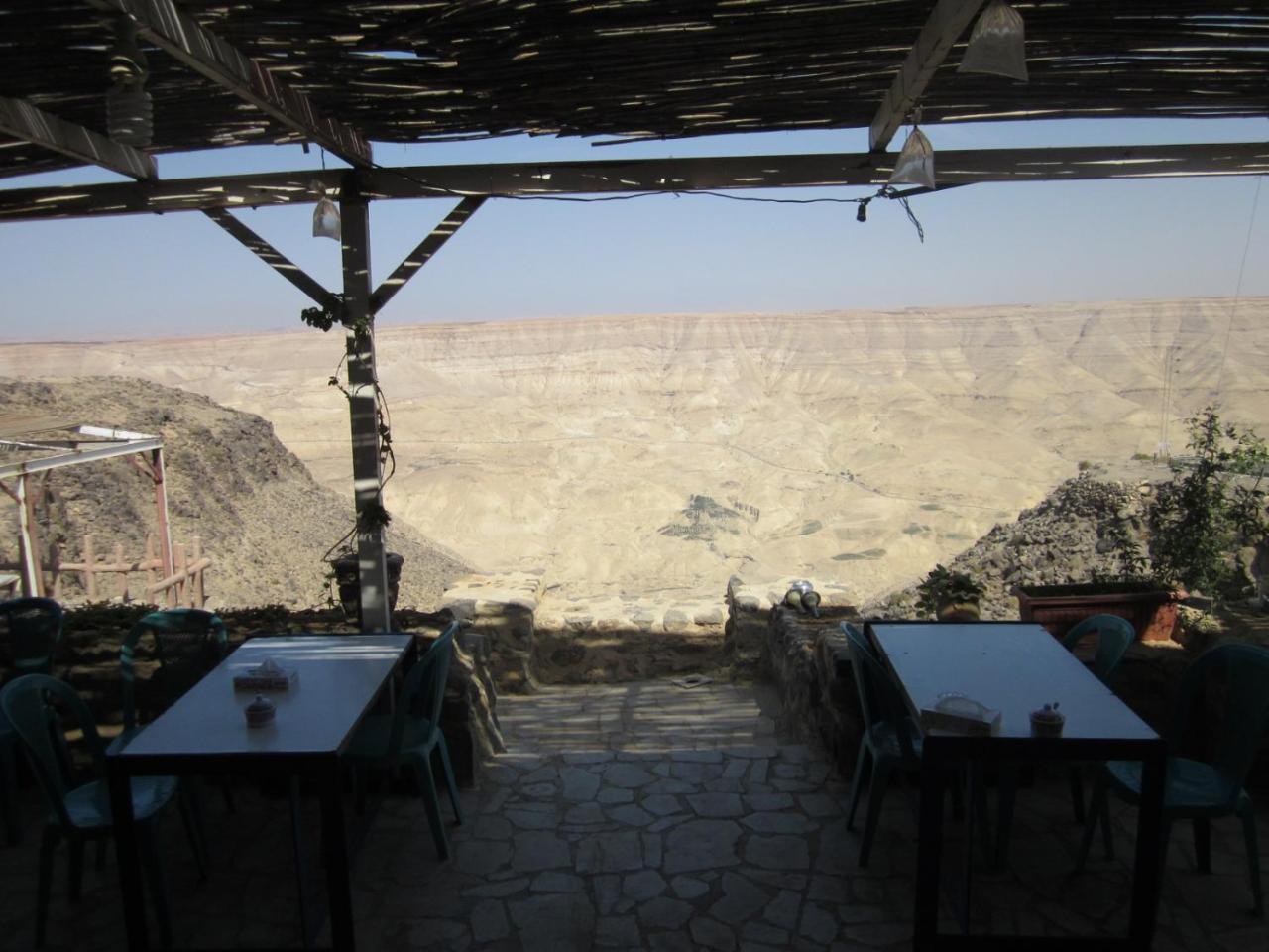 Trajan Guest House Al-Mughayer 외부 사진